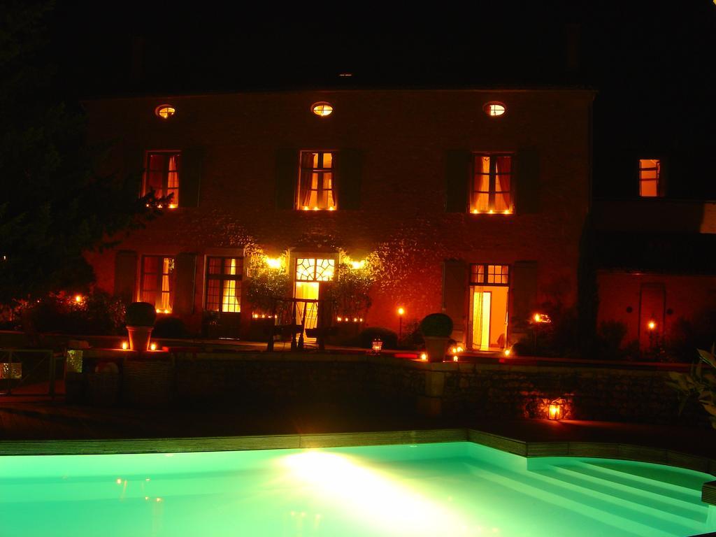 Hotel Les Orangeries Lussac-les-Châteaux Eksteriør bilde